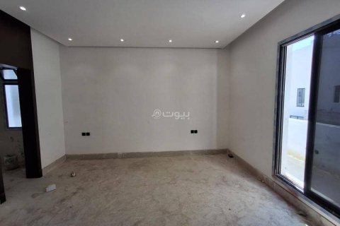 6 bedrooms Villa in Riyadh, Saudi Arabia No. 60389 12