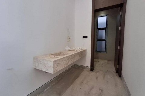 6 bedrooms Villa in Riyadh, Saudi Arabia No. 60389 17