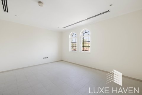 4 غرف نوم فيلا في Legacy, الإمارات العربية المتحدة رقم 48707 8