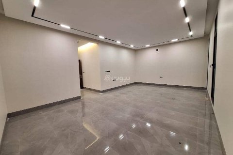 Villa de 3 dormitorios en Riyadh, Saudi Arabia No. 61676 13