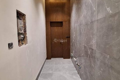 Villa de 3 dormitorios en Riyadh, Saudi Arabia No. 61676 6
