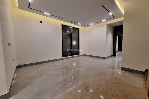 Villa de 3 dormitorios en Riyadh, Saudi Arabia No. 61676 12