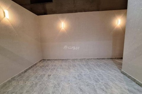 Villa de 3 dormitorios en Riyadh, Saudi Arabia No. 61676 10