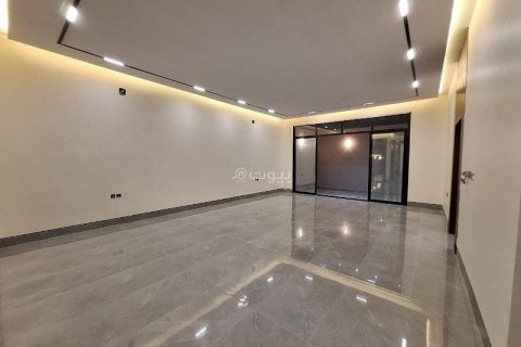 Villa de 3 dormitorios en Riyadh, Saudi Arabia No. 61676 18