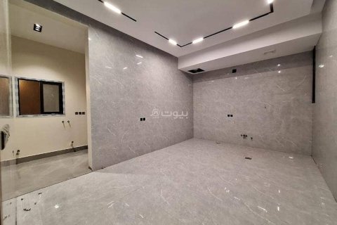 Villa de 3 dormitorios en Riyadh, Saudi Arabia No. 61676 8