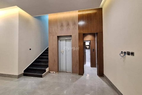 Villa de 3 dormitorios en Riyadh, Saudi Arabia No. 61676 7
