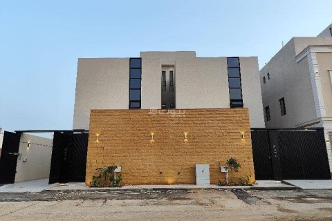 6 bedrooms Villa in Riyadh, Saudi Arabia No. 61677