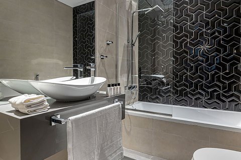 Apartment de 2 dormitorios en AG 5 TOWER Business Bay, UAE No. 95304 8