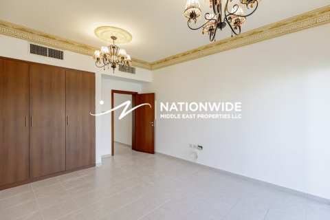 3 bedrooms Villa in Abu Dhabi, UAE No. 99222 8