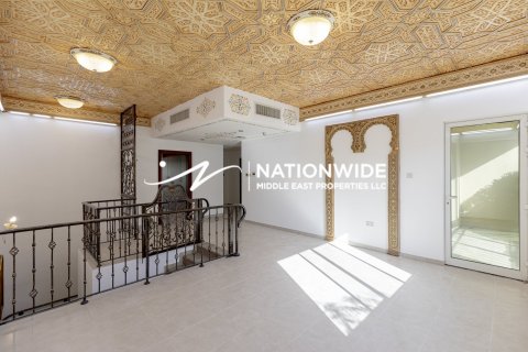 3 bedrooms Villa in Abu Dhabi, UAE No. 99222 17