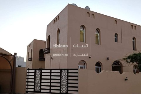6 bedrooms Villa in As Sib, Oman No. 53401