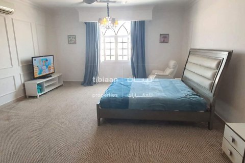 Villa de 5 dormitorios en As Sib, Oman No. 53400 11