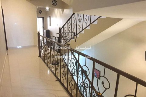 Villa de 5 dormitorios en As Sib, Oman No. 53400 5