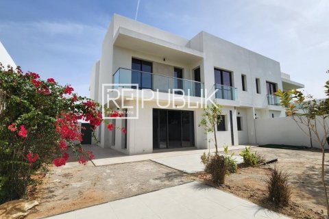 4 bedrooms Villa in ASPENS Yas Island, UAE No. 96725