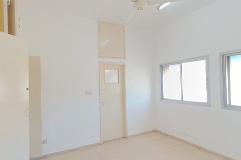 Apartment de 2 dormitorios en Ruwi, Oman No. 54844 9