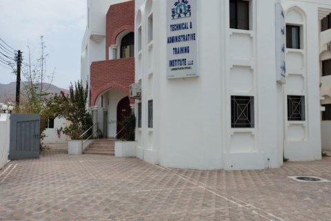 7 bedrooms Commercial Villa in Muscat, Oman No. 54823