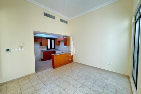 Villa de 4 chambres à Al Khalidiya, UAE No. 29334 13
