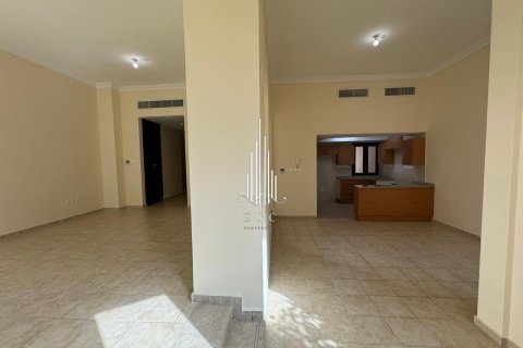 Villa de 4 chambres à Al Khalidiya, UAE No. 29334 12