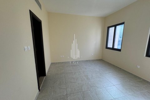 Villa de 4 chambres à Al Khalidiya, UAE No. 29334 16