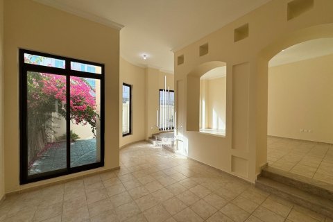 Villa de 4 chambres à Al Khalidiya, UAE No. 29334 19
