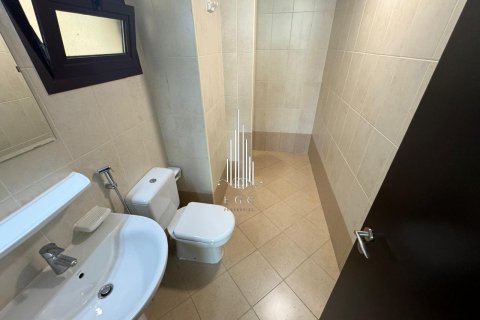 Villa de 4 chambres à Al Khalidiya, UAE No. 29334 23