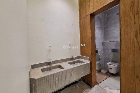 Villa de 4 chambres à Riyadh, Saudi Arabia No. 67388 7