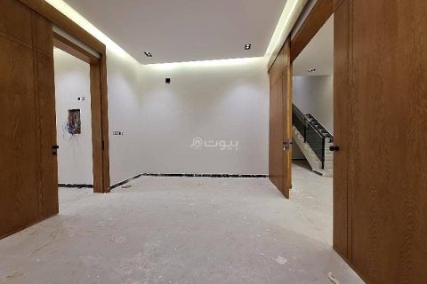 Villa de 4 chambres à Riyadh, Saudi Arabia No. 67388 9