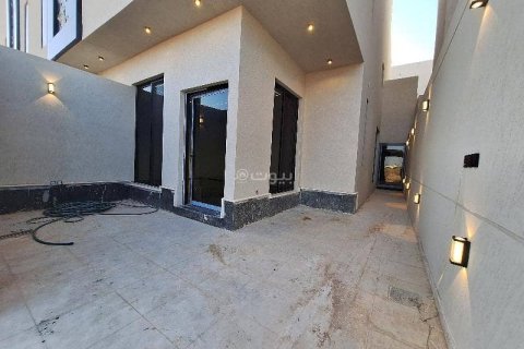 Villa de 4 chambres à Riyadh, Saudi Arabia No. 67388 5