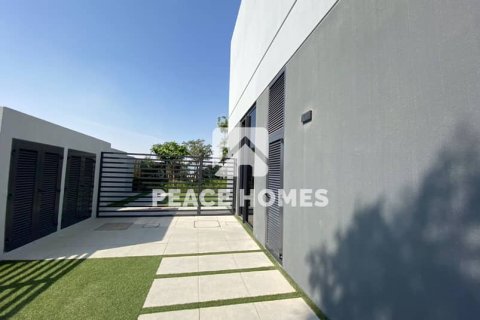 Villa de 4 dormitorios en Masaar 1 Azalea Tilal City, UAE No. 11291 4