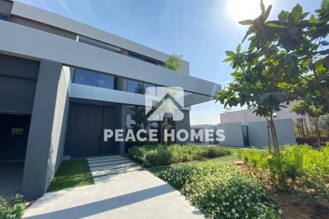 Villa de 4 dormitorios en Masaar 1 Azalea Tilal City, UAE No. 11291 3