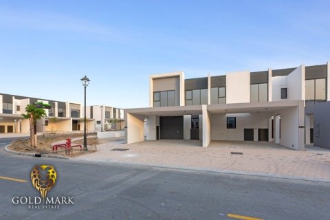 Townhouse de 4 dormitorios en Dubai Land, UAE No. 34462