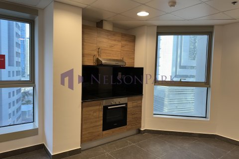 3 bedrooms Apartment in Doha, Qatar No. 57524 10