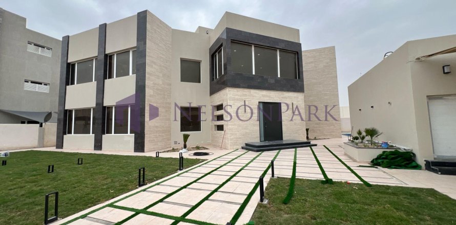 4 غرف نوم فيلا في الدوحة, Qatar رقم 57526