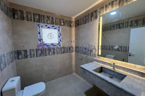 4 غرف نوم فيلا في الدوحة, Qatar رقم 57526 10