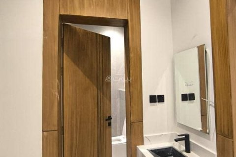 Villa de 5 chambres à Riyadh, Saudi Arabia No. 99469 9