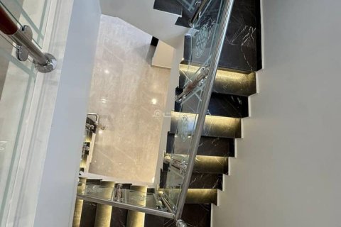 Villa de 5 chambres à Riyadh, Saudi Arabia No. 99465 30