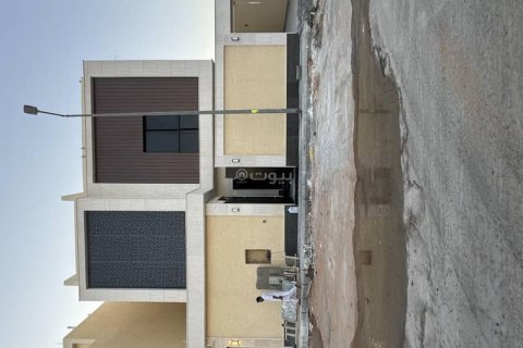 Villa de 4 dormitorios en Riyadh, Saudi Arabia No. 99467