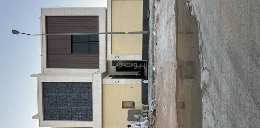 Villa de 4 chambres à Riyadh, Saudi Arabia No. 99467