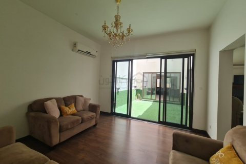 Villa de 5 dormitorios en Al Dair, Bahrain No. 61877 6