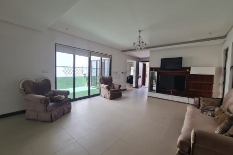 Villa de 5 dormitorios en Al Dair, Bahrain No. 61878 6