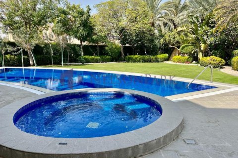 Villa de 5 chambres à Doha, Qatar No. 58379 7