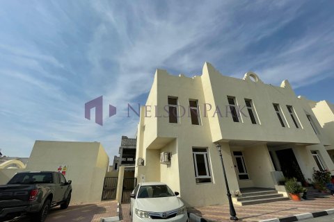 3 bedrooms Villa in Doha, Qatar No. 58372