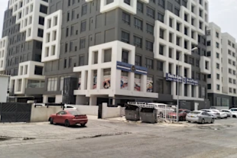 139m² Commercial property in Madinat as'Sultan Qaboos, Oman No. 98884