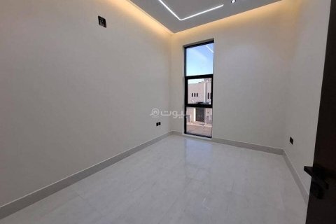 Villa de 5 dormitorios en Riyadh, Saudi Arabia No. 60322 4