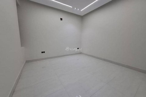 Villa de 5 dormitorios en Riyadh, Saudi Arabia No. 60322 12