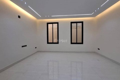Villa de 5 dormitorios en Riyadh, Saudi Arabia No. 60322 9