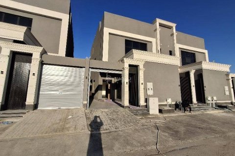 3 bedrooms Apartment in Riyadh, Saudi Arabia No. 60323