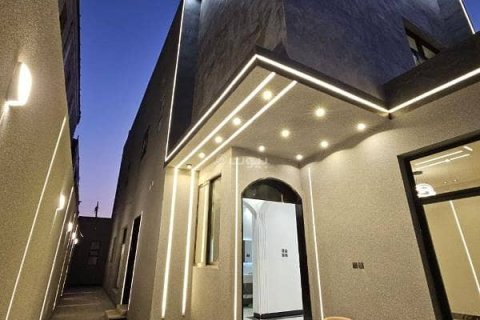 Apartment de 3 dormitorios en Riyadh, Saudi Arabia No. 60319 3