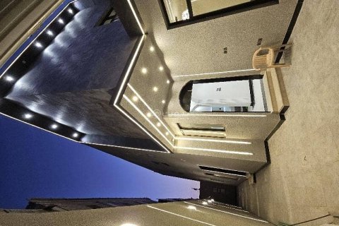 Квартира с 4 спальнями в Эр-Рияд, Саудовская Аравия №60320 3