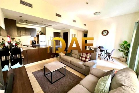 2 bedrooms Apartment in Remraam, UAE No. 10585